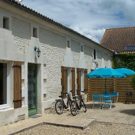 Chez Jousseaume D'hotes Et 4* Saint-Ciers-Champagne
